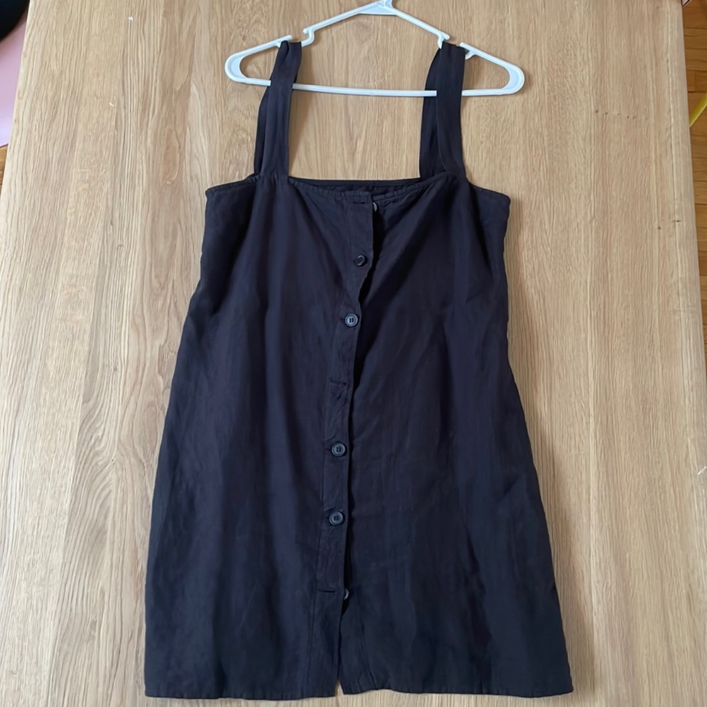Cutest linen Reformation dress!!